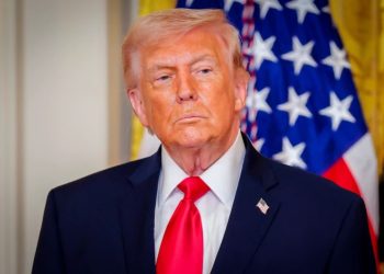 დონალდ ტრამპი განცხადებას ავრცელებს