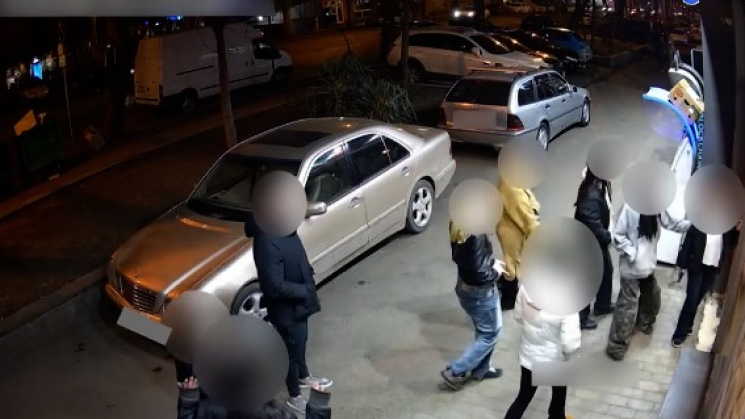 ჯგუფური თავდასხმები, დაუნდობელი ანგარიშსწორება და ფაშისტური იდეოლოგია – გამოძიება არ გამორიცხავს, რომ ნეონაცისტური დაჯგუფების დაკავებულთა წრე კიდევ გაიზარდოს