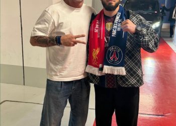 ისლამ მახაჩევი პარიზიდან კახა კალაძესთან ერთად გადაღებულ ფოტოს აქვეყნებს