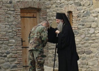 “იმათ იდარდონ ვინც გუშინ სინოდის სხდომაზე მეუფე ისაიას ღვაწლი და შრომა არ დაინახეს, თორემ ჩვენ მისი სახით უკვე გვყავს ყველაზე ძვირფასი მამა” – რას ამბობენ მეუფე ისაიაზე