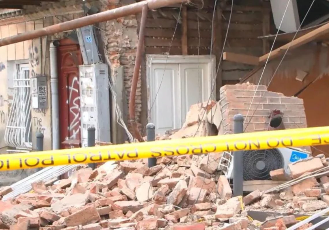 “აბაშიძის ქუჩაზე ჩამონგრეული სახლი არ იყო შეფასებული როგორც ავარიული, შესაბამისად, გამგეობაში მოსახლეობის მხრიდან მომართვა არ ფიქსირდება” – მთაწმინდის რაიონის გამგეობა