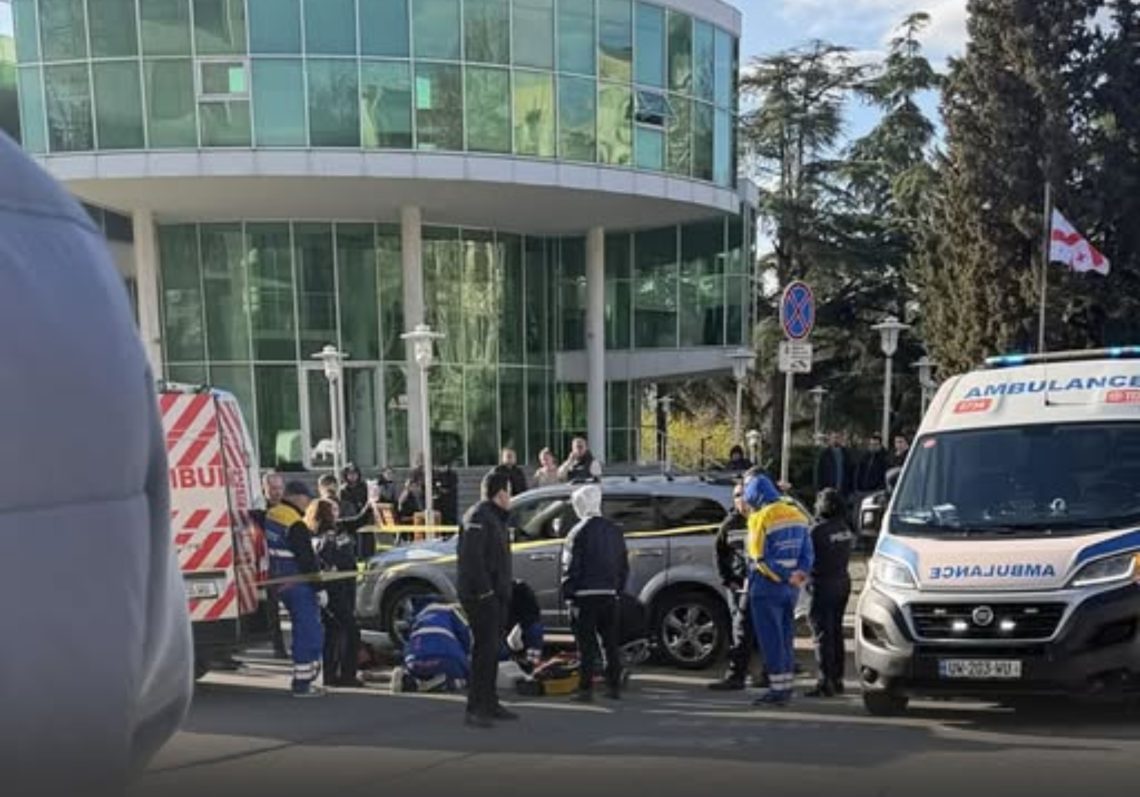 თბილისში, დადიანის ქუჩაზე მიმავალი მანქანაში მძღოლი შეუძლოდ გახდა და ადგილზე გარდაიცვალა