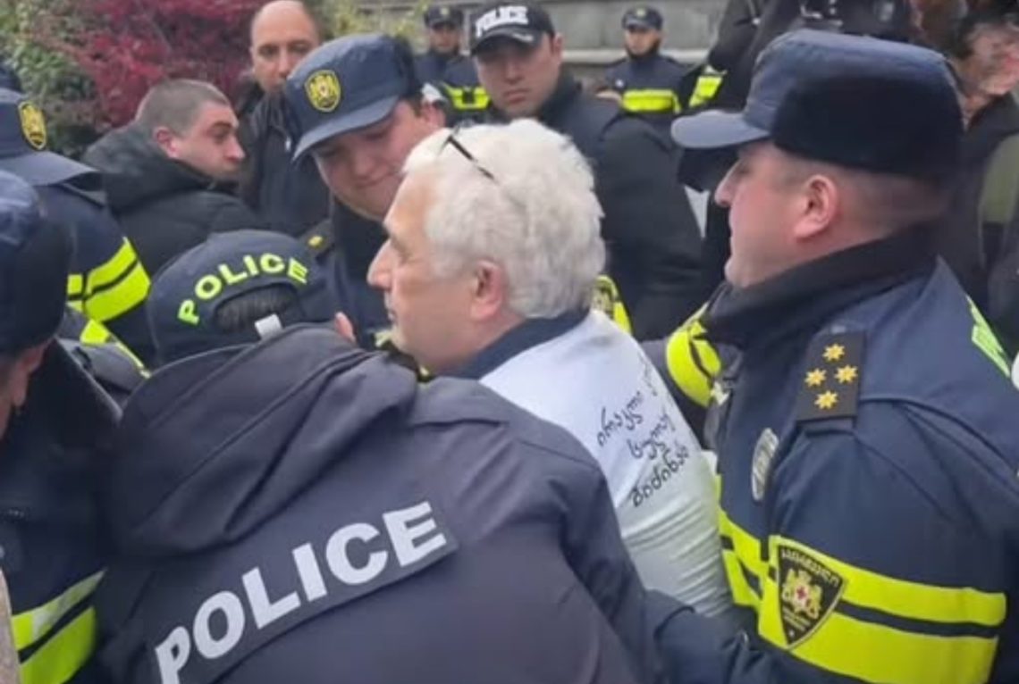 9 აპრილის მემორიალთან ბიძინა ივანიშვილზე გაკეთებული შეურაცხმყოფელი განცხადების შემდეგ მოქალაქე დააკავეს