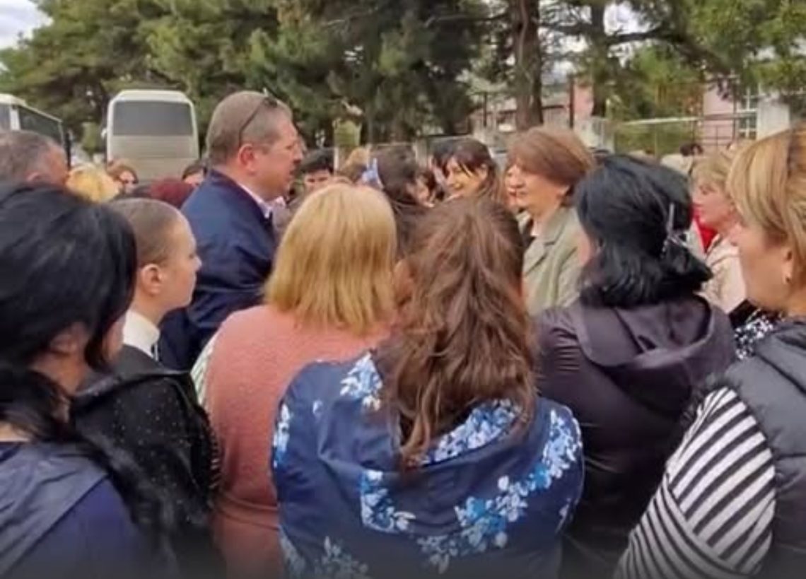 ხმაური საგარეჯოს მუნიციპალიტეტში – სოფელ მანავში სკოლის შენობის რეაბილიტაციის მოთხოვნით აქცია მიმდინარეობს