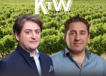 “ქართული ოცნების” ხელისუფლების პირობებში ბიზნესმენმა ძმებმა ჩხაიძეებმა სახელმწიფო ბიუჯეტიდან სულ მცირე 34 146 700 მილიონი ლარი მიიღეს, “ქართულ ოცნებას” კი 600 000 ლარი შესწირეს