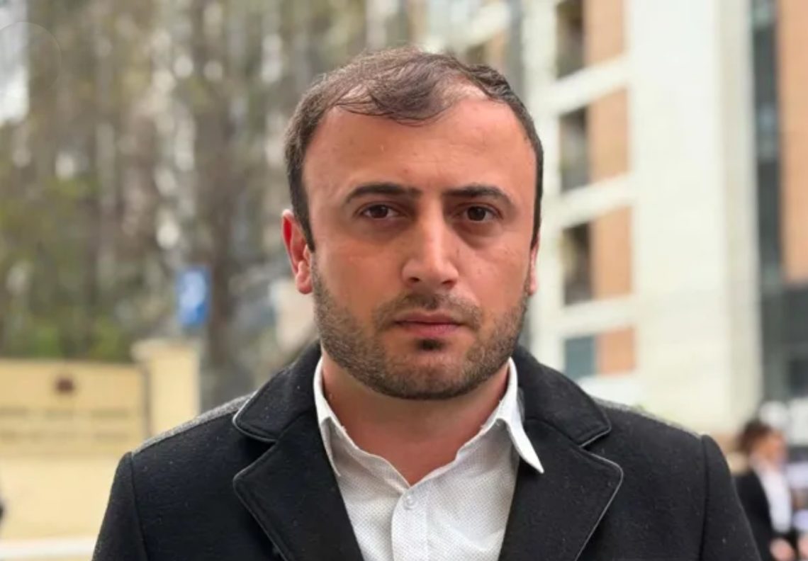 “ვიდეოში ნანა სანდერი საუბრობს მშვიდობიან აქციაზე და იმაზე, რომ მსხვერპლი არ უნდა იყოს – ეს არის დაცვის მხარის მტკიცებულება, რომ ძალადობის ორგანიზება კი არ სურდა, პირიქით, უნდოდა, აქცია მშვიდობიანად ჩატარებულიყო” – ნანა სანდერის ადვოკატი