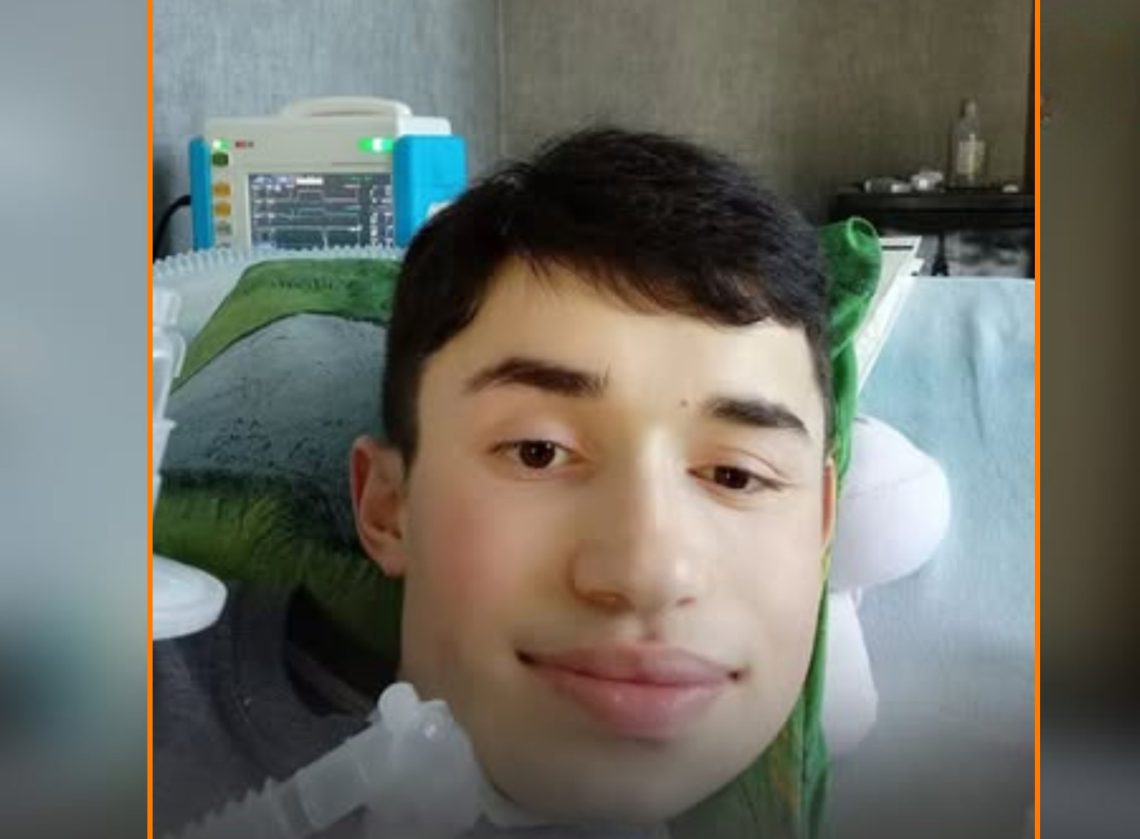 “ვიდეოს ვერ ვწერ – ლაპარაკის დროს ძალიან ვიღლები. მინდა მივმართო ჯანდაცვის სამინისტროს: არსებობს წამალი, რომელიც დაეხმარება და სიცოცხლეს გაუხანგრძლივებს პატარებს” – დიუშენის კუნთოვანი დისტროფიის მქონე დიმა ვარდუაშვილი