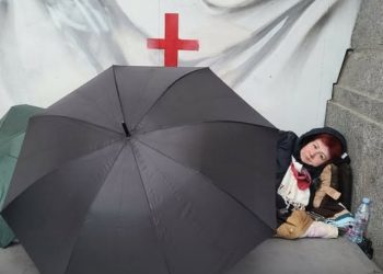 “ასეთ პირობებში აგრძელებს პროტესტს დარეჯან ცხვიტარია. ირღვევა მისი უფლება, არ უბრუნებენ წართმეულ ნივთებს” – აქტივისტი თეონა ჭალიძე