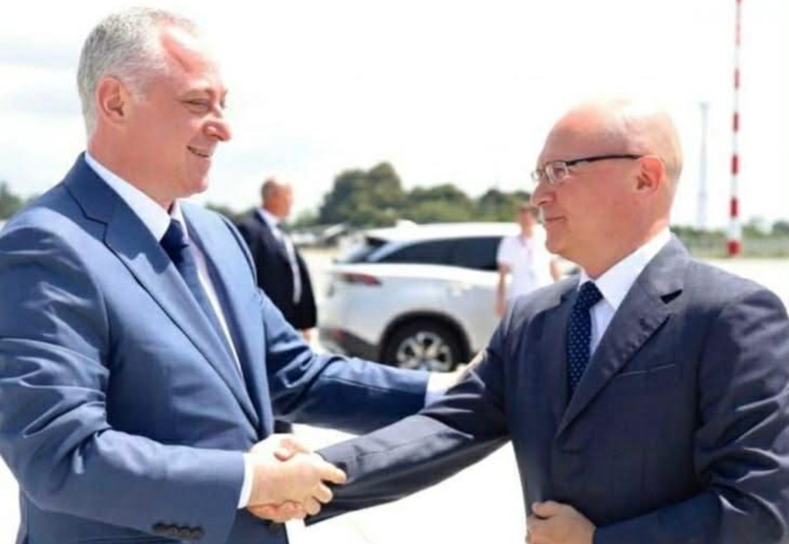 პუტინის წარმომადგენელი ოკუპირებულ აფხაზეთში ჩავიდა და სოხუმის აეროპორტის ახალი ტერმინალი გახსნა