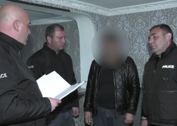 ქვემო ქართლის პოლიციამ ნარკოდანაშაულის ბრალდებით სამი პირი დააკავა – ამოღებულია განსაკუთრებით დიდი ოდენობით სხვადასხვა სახის ნარკოტიკი