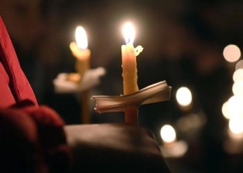 „ეს სერიოზული შეცდომაა“ – სასულიერო პირი მრევლს სააღდგომო ლიტურგიასთან დაკავშირებით, რეკომენდაციით მიმართავს