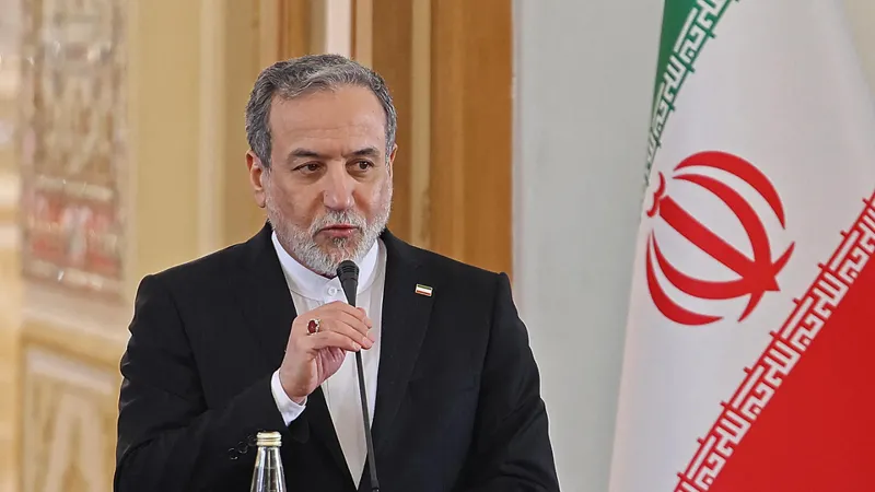 ირანის საგარეო საქმეთა მინისტრი განცხადებას ავრცელებს