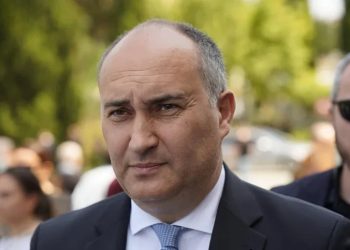 “პირველი Land Cruiser მე მყავდა, შუქნიშანზე თავს ვხრიდი, მრცხვენოდა, ხალხს უჭირს-მეთქი” – ჯუანშერ ბურჭულაძე