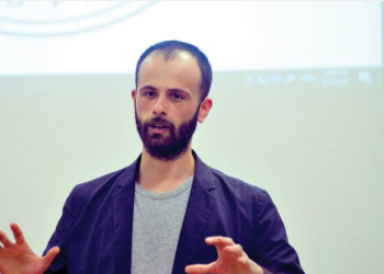 “ოცნებას“ სანდო კადრების პრობლემა აქვს და მაქსიმალურ ოპტიმიზაციას ცდილობს – ვახუშტი მენაბდე