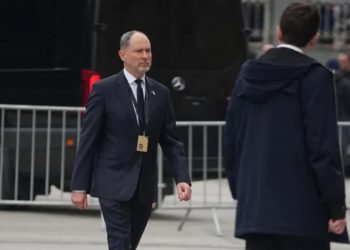 მაკა ბოჭორიშვილი პაველ ჰერჩინსკის ცერემონიების სასახლეში ხვდება