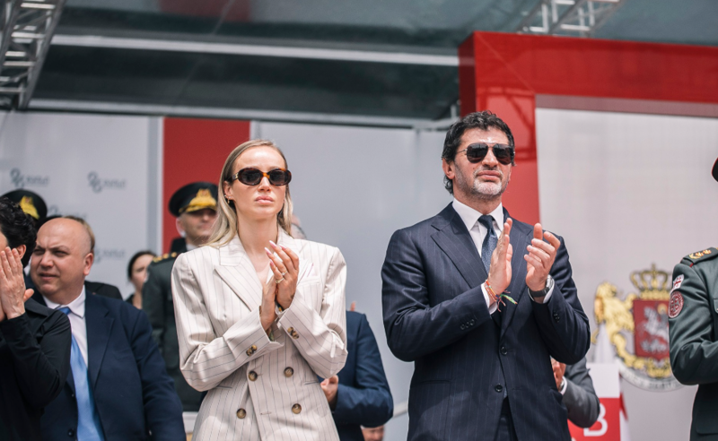 “ჩემს მეუღლეს წერდნენ, რომ უნდა გამშორებოდა”- კახა კალაძის სკანდალური განცხადება