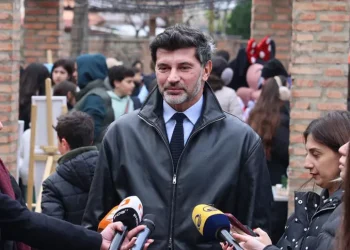 “წლების განმავლობაში ასეულობით მილიონი იხარჯებოდა, რომ ეს მოღალატეების დაჯგუფებები შექმნილიყო” – კახა კალაძე პარტიების აკრძალვასთან დაკავშირებით