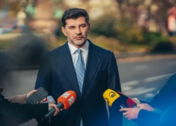 “ვაშაძემ ან მსგავსმა ტიპაჟებმა რა კარდაკარ უნდა იარონ, ვისთან უნდა მივიდნენ, რაზე უნდა ისაუბრონ? თუ რაიმე უბედურება შეიძლებოდა დამართოდა ხალხს, ყველაფერი დამართეს, როცა ხელისუფლებაში იყვნენ” – კახა კალაძე