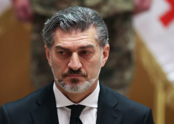 “აჭარის მთავრობის მეთაურს დღეს დაასახელებენ – კანდიდატს მიხეილ ყაველაშვილი წარადგენს” – “ტვ პირველი”