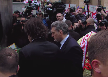 “მონებო”; “რუსებო” – კობახიძის მემორიალთან მისვლას პროტესტი მოჰყვა