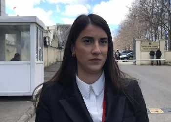 პროკურორის ინფორმაციით, ჯუანშერ ბურჭულაძის, ვასილ მხეიძისა და გიორგი ხაინდრავას ადვოკატებმა ბრალდების მხარეს საპროცესო შეთანხმების თაობაზე მიმართეს