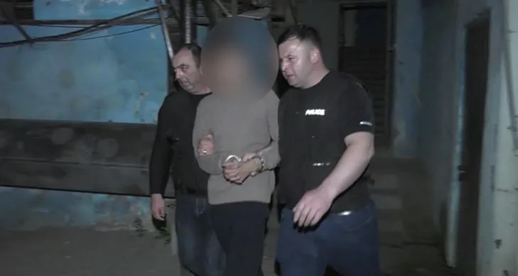 პოლიციამ დააკავა მამაკაცი, რომელმაც მარნეულში 21 წლის ბიჭს ყელის არეში ჭრილობა მიაყენა, რის შედეგადაც ის გარდაიცვალა