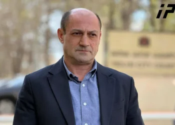 ადვოკატის განცხადებით, ვლადიმერ ღუდუშაურს საპროცესო შეთანხმება 4 წელი პირობითი მსჯავრისა და 10 000-ლარიანი ჯარიმის პირობით გაუფორმდება