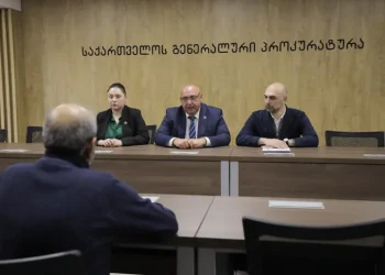 პროკურატურამ „თბილისის ავტობუსის“ ყოფილი გენერალური დირექტორის, ბესიკ ნათენაძის მიმართ გამოტანილი გამამტყუნებელი განაჩენის გადასინჯვის გადაწყვეტილება მიიღო