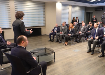 ირაკლი კობახიძემ გელა გელაძე სუს-ის თანამშრომლებს წარუდგინა