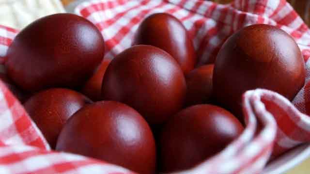 „ცოდვაში ნუ ჩაყოფთ ფეხს!“ – რა არ უნდა გამოვსახოთ სააღდგომო კვერცხზე