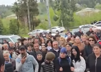 პროტესტი ქობულეთში – უსახლკაროდ დარჩენილები საცხოვრებელი ფართების გამოყოფას ითხოვენ