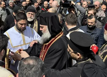 9 აპრილის მემორიალთან მეუფე შიო მივიდა