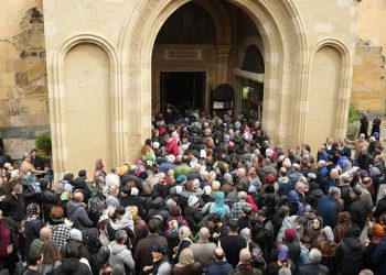 სიონში, ხარების დღესასწაულთან დაკავშირებით წირვა მიმდინარეობს, რის შემდეგაც კათოლიკოს-პატრიარქის სულის მოსახსენებელი პანაშვიდი ჩატარდება