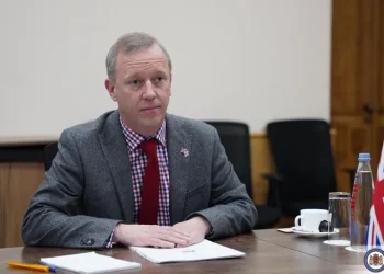 “ოპოზიციის ალიანსი“ ბრიტანეთის ელჩს ხვდება