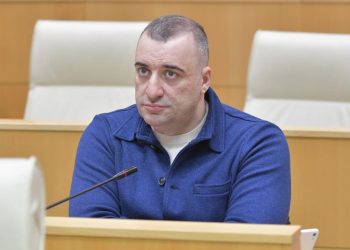 “ვინმეს თუ არ აქვს უფლება, ქართულ ეკლესიაზე ისაუბროს, პატიმარი სააკაშვილია, ვიცით, როგორ გამოირჩევა სიძულვილით ეკლესიის მიმართ” – რატი იონათამიშვილი