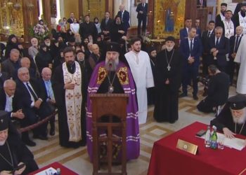 “დღეს ისტორიული მოვლენის წინაშე ვდგავართ, სამების ტაძარში შეკრებილნი სრულად ვართ მინდობილნი ღვთის განგებულებას, რათა ერთობით და თანხმობით ავირჩიოთ ეკლესიის ახალი მწყემსთავარი” – მოსაყდრე შიო