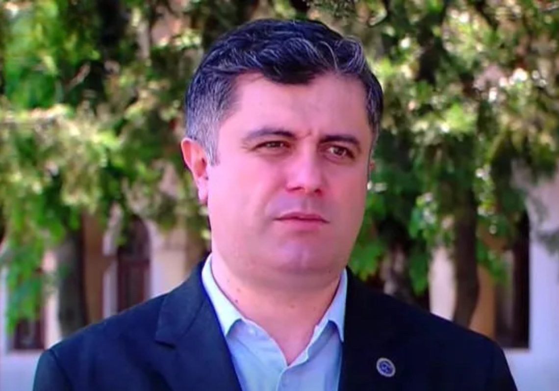 “პოლიციელები პაპუნა ლოცულაშვილს აგინებდნენ, რადგან თქვა: „კინაღამ გადამიარეთო“, ამის გამო სცემეს! – არ იყო ისე, რომ პაპუნა ვიღაცაში აერიათ, მანქანიდან გადმოხტნენ ადამიანის ცხვირ-პირის დასამტვრევად” – ადვოკატი