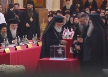 სამების საკათედრო ტაძარში პატრიარქის არჩევნების კენჭისყრა დაიწყო