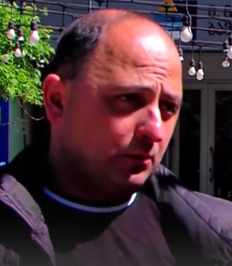 “ორი კვირის იყო ბავშვი, რომ გაურთულდა ბრონქები და ამის საფუძველზე წავიყვანეთ კლინიკაში. გვითხრეს, რომ თავი აქვს გატეხილიო და აბრალებენ ოჯახს…” – ჩვილის მამა