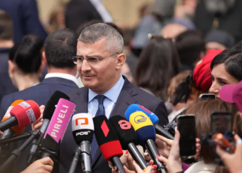 “ეს არ არის ჩემი ან „ქართული ოცნების“ განსასაზღვრი საკითხი, სადაც პრეზიდენტის დისკრეციული უფლებამოსილება არსებობს, მას რეკომენდაციაც კი შეიძლება ეზედმეტოს” – მამუკა მდინარაძე აქციების დროს დაკავებულების შეწყალებაზე