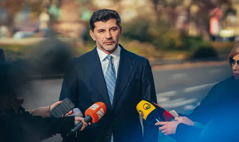 “ოპოზიციაში მიდის ბრძოლა, ვის ერქმევა მთავარი ოპოზიციური პარტია – რაც შეეხება 26 მაისის აქციას, ასიათასობით ადამიანი უნდა გამოსულიყო და ყველამ ვნახეთ რამდენიც გამოვიდა” – კახა კალაძე