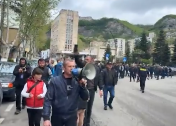 გაათავისუფლეთ ჩვენი თანამებრძოლები – მაღაროელების პროტესტი ჭიათურაში