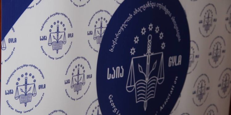 “საქართველო 17 მაისს ლგბტქი უფლებებთან დაკავშირებული მწვავე დისკუსიებისა და კრიტიკის ფონზე ხვდება” – საია