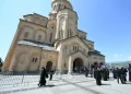 საპატრიარქოს ინფორმაციით, გაფართოებული კრების მიმდინარეობისას მორწმუნეებს შეუფერხებლად შეეძლებათ სამების საპატრიარქო ტაძრის ეზოში შესვლა