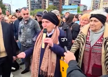 “ჩაკეტილი მთავრობა” – ბათუმში უსახლკაროდ დარჩენილი მოქალაქეების აქცია გაიმართა