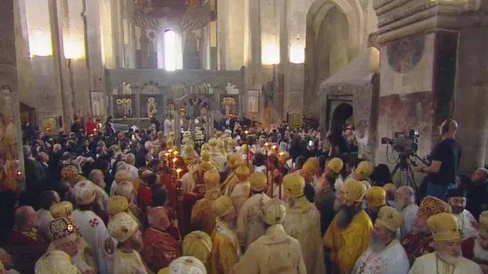 სვეტიცხოველში სადღესასწაულო მსახურება დაიწყო – სადღესასწაულო წირვაზე შედგება ახალარჩეული პატრიარქის ინტრონიზაცია