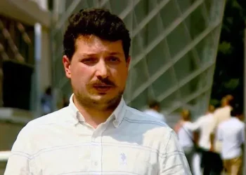 “თავის ძლიერი ტკივილები ჰქონდა და სახლში წაუვიდა გული” – რას ჰყვება გორში, პოლიციელების მიერ ნაცემი მამაკაცის ადვოკატი