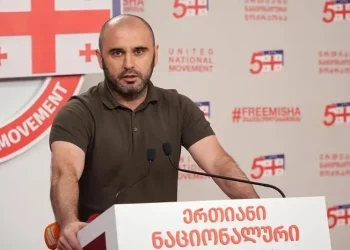 “სულელები არ ვართ, „ხარება“ არათუ მონაწილეობდა ჩემზე თავდასხმაში, ვიდეოს იღებდა, უნდოდა მეთქვა, რომ ვარ „ჩმორი“ და მაშინ აღარ დამარტყამდნენ – ბოდიში, ვერ მოგართვით – ჩემთვის ეკითხათ, ვასახელებ, ვინ დამესხა თავს!” – ლევან ხაბეიშვილი