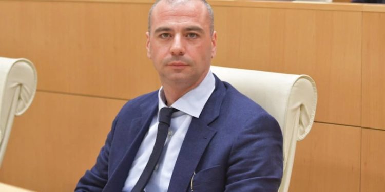 გახარია 20 ივნისის მოვლენებზე პასუხისმგებლობას გაექცა – ლევან მაჭავარიანი