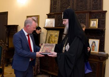 სრულიად საქართველოს კათოლიკოს-პატრიარქი დიდი ბრიტანეთის ელჩს შეხვდა